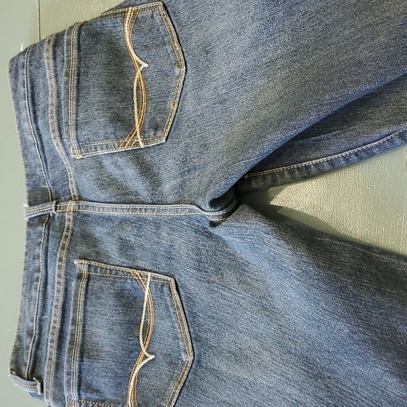 FADED GLORY,  women's blue jeans. Straight leg size 12. Very good used condition - Picture 4 of 9